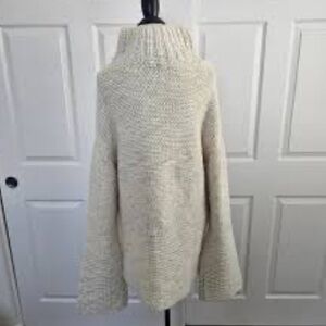 Misha Nonoo - Sweater in oatmeal sz M